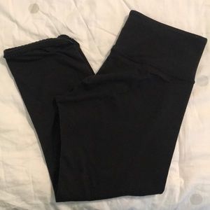 Lululemon Yoga Pants with Scallops!